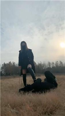 【语阳】户外长靴女神遛狗 JS251207-34