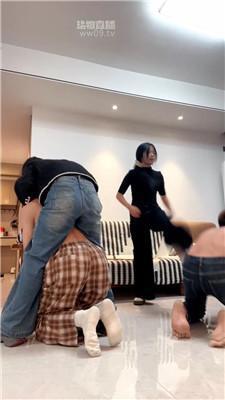 【小琼】姐妹花女王暴揍兄弟奴【三视角版】 JS251205-32 【小琼】姐妹花女王暴揍兄弟奴【三视角版】 JS251205-32