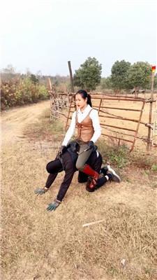 【爱丽丝】用人形犬练马术 bf59721