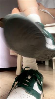 【咬猫】棉袜羞辱戏耍炸J    251207-36