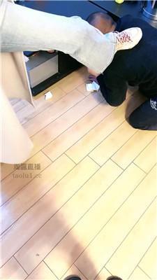 【西北傻子】学生主强迫老师清理脏鞋 JS251207-9