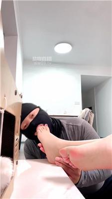 【橙子】狠抽威胁贱狗清理脏鞋 JS251207-4