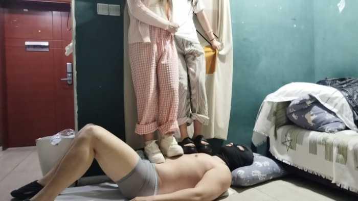 学生太妹踩踏小沈 YC-250504