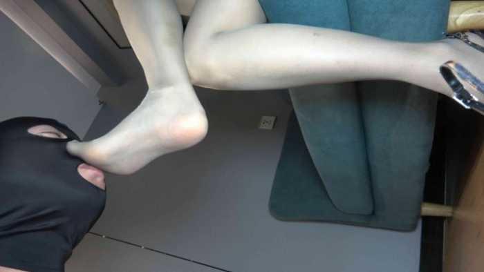【彼岸花】丝足舔食，漏斗圣水 YC-250502-6