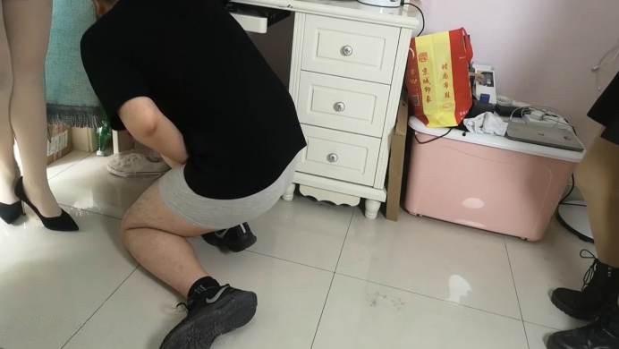 【全程语言】新人琪琪与露露的踢裆比赛 SJ-64