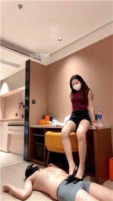 【御妍】脚下喂食-高跟鞋跳踩【双视角版】 bf59541