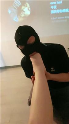 【珂儿小主】吮吸狂舔臭脚丫 JS251202-8