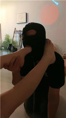 【珂儿小主】吮吸狂舔臭脚丫 JS251202-8