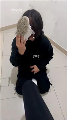 【素人挖掘机】健身后原味鞋袜辱 JS251202-29