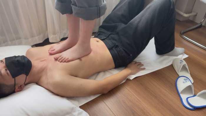 【低价福利】研究生裸足踩踏(2) YC-250419-8 【低价福利】研究生裸足踩踏(2) YC-250419-8