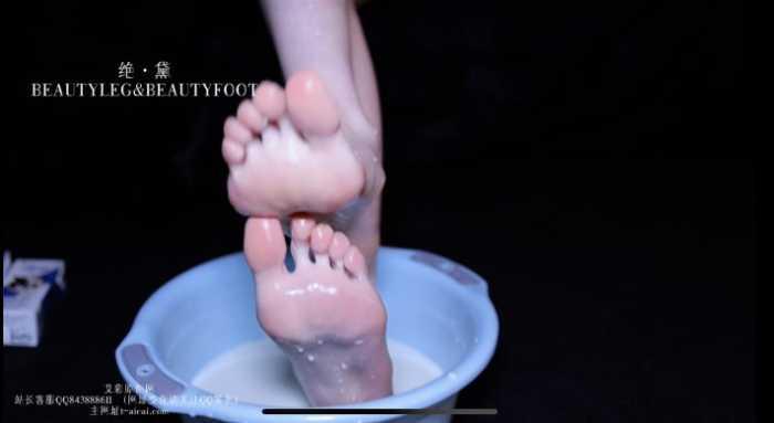 艾琳175被牛奶浸泡的美腿玉足 GD050 YC-250408-6 艾琳175被牛奶浸泡的美腿玉足 GD050 YC-250408-6