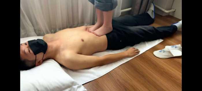 【低价福利】研究生裸足温柔踩踏（1） YC-250412-2