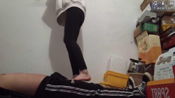 新开发素人椒椒地下室踩踏 ACYC-4381 新开发素人椒椒地下室踩踏 ACYC-4381