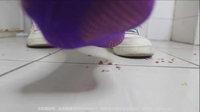 【哚儿】女巨人偶遇小人-踩踏侮辱口水攻击残忍折磨 YC-210112-6