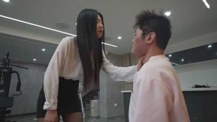 鱼七和小野耳光封顶专场 各种姿势体位 各种花样大耳光 YC-250402-2