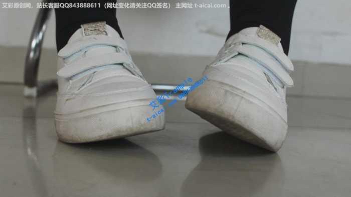 缩小+口水+语言调教+同学剧情(劲爆) JS250403~1 缩小+口水+语言调教+同学剧情(劲爆) JS250403~1