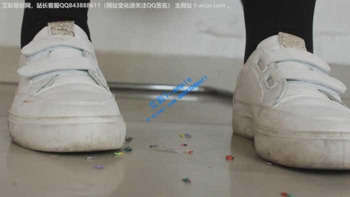 缩小+口水+语言调教+同学剧情(劲爆) JS250403~1 缩小+口水+语言调教+同学剧情(劲爆) JS250403~1