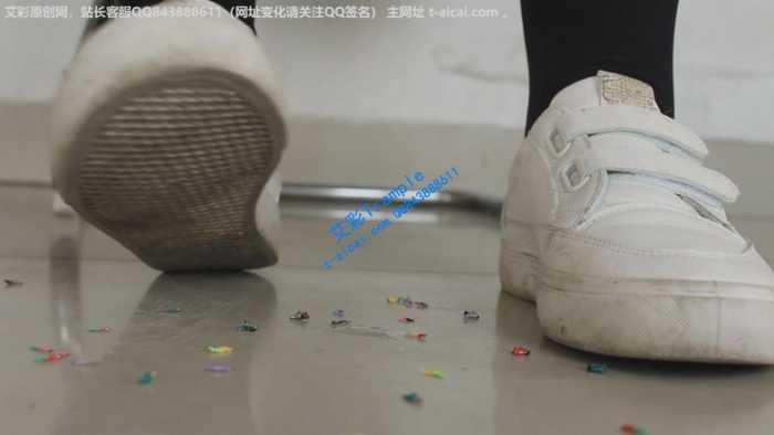 缩小+口水+语言调教+同学剧情(劲爆) JS250403~1 缩小+口水+语言调教+同学剧情(劲爆) JS250403~1
