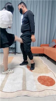 【鸭哥】洞洞鞋踩狗东西 JS251129-3