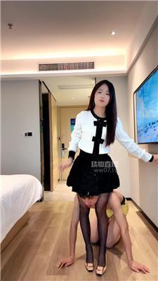 【小7S】女白领黑丝美腿虐杀 bf59431