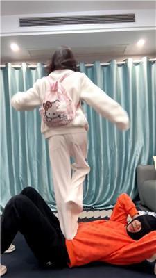 【Jony Z】搭讪反差酸臭白袜女大 JS251130-25