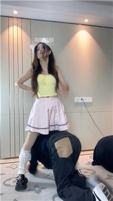 【女生也能很暴力】可爱小主暴力虐打 bf59502