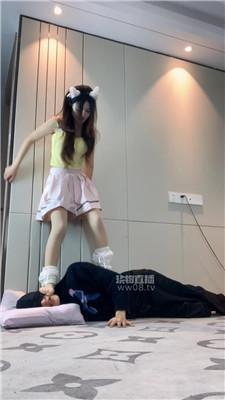 【女生也能很暴力】可爱小主暴力虐打 bf59502