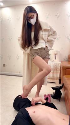【酥酥】御姐S美腿虐杀 JS251126-9