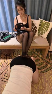 【靖姨】长靴黑丝气质女神训【双视角版】 bf60377