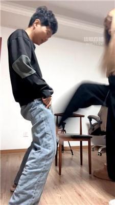 【煎饼狗子】脏鞋玉足狂舔-胯下辱 JS260108-18